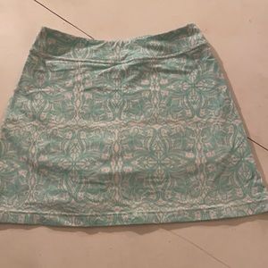 Athleta Aqua and white print skort
